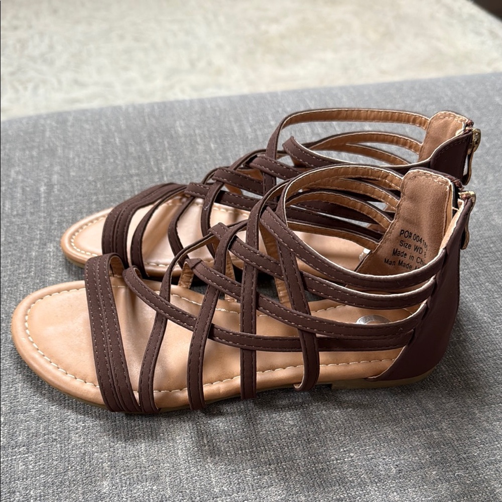 Journee Collection Hanni Gladiator Sandal Wide Size - Picture 13 of 16